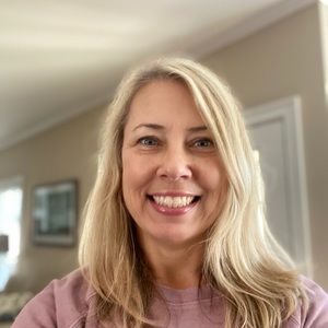 Meet your Posher, Deb